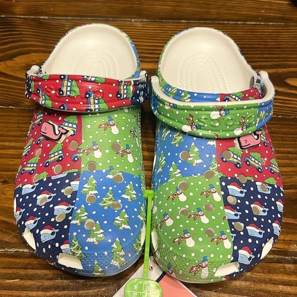 NWT Vineyard Vines Patchwork Christmas Crocs Size 4, unisex
